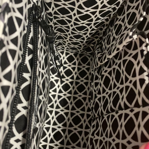 VERA BRADLEY STRUCTURED QUILTED handbag crossbody  purse FLORAL BLACK WHITE NWOT - Picture 9 of 16